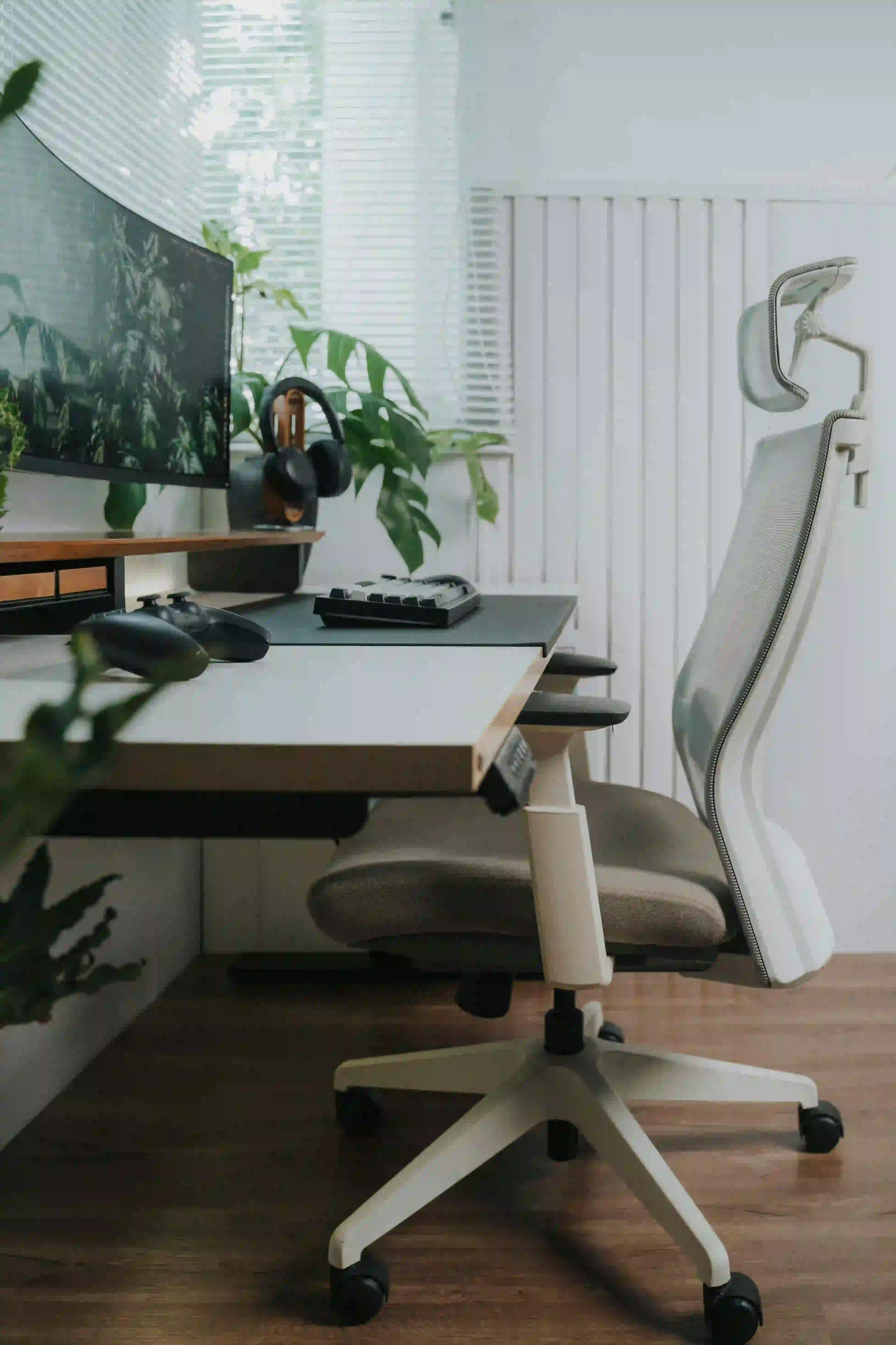 Ergonomic Office Chairs Under $300